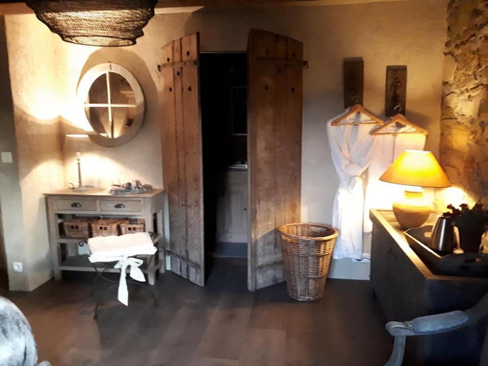 Petit-Halleux Le Hangar Des Voyageurs מראה חיצוני תמונה